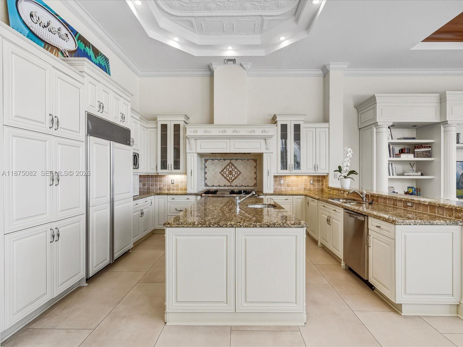 ISLAND ESTATES - Residential