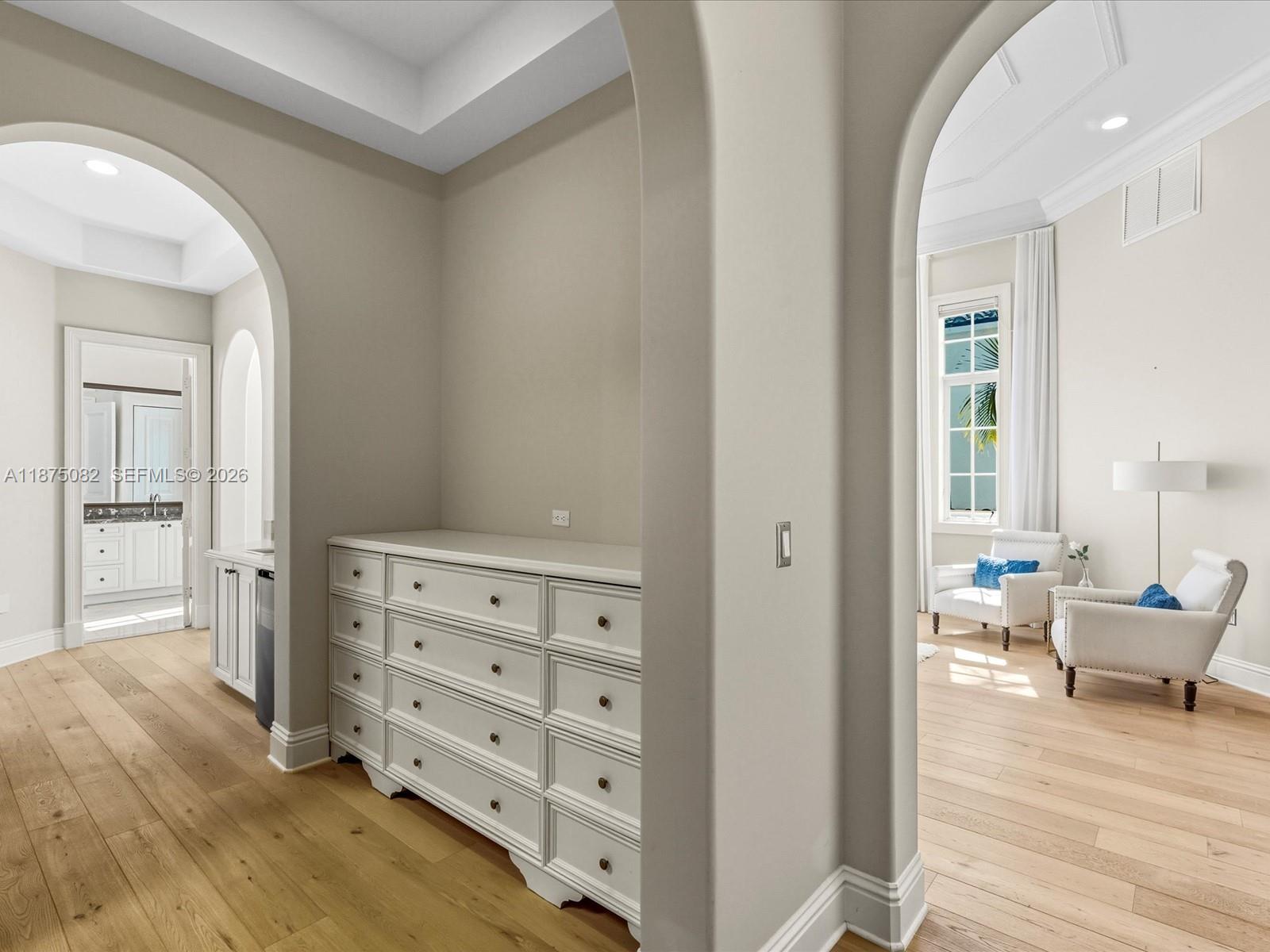 ISLAND ESTATES - Residential