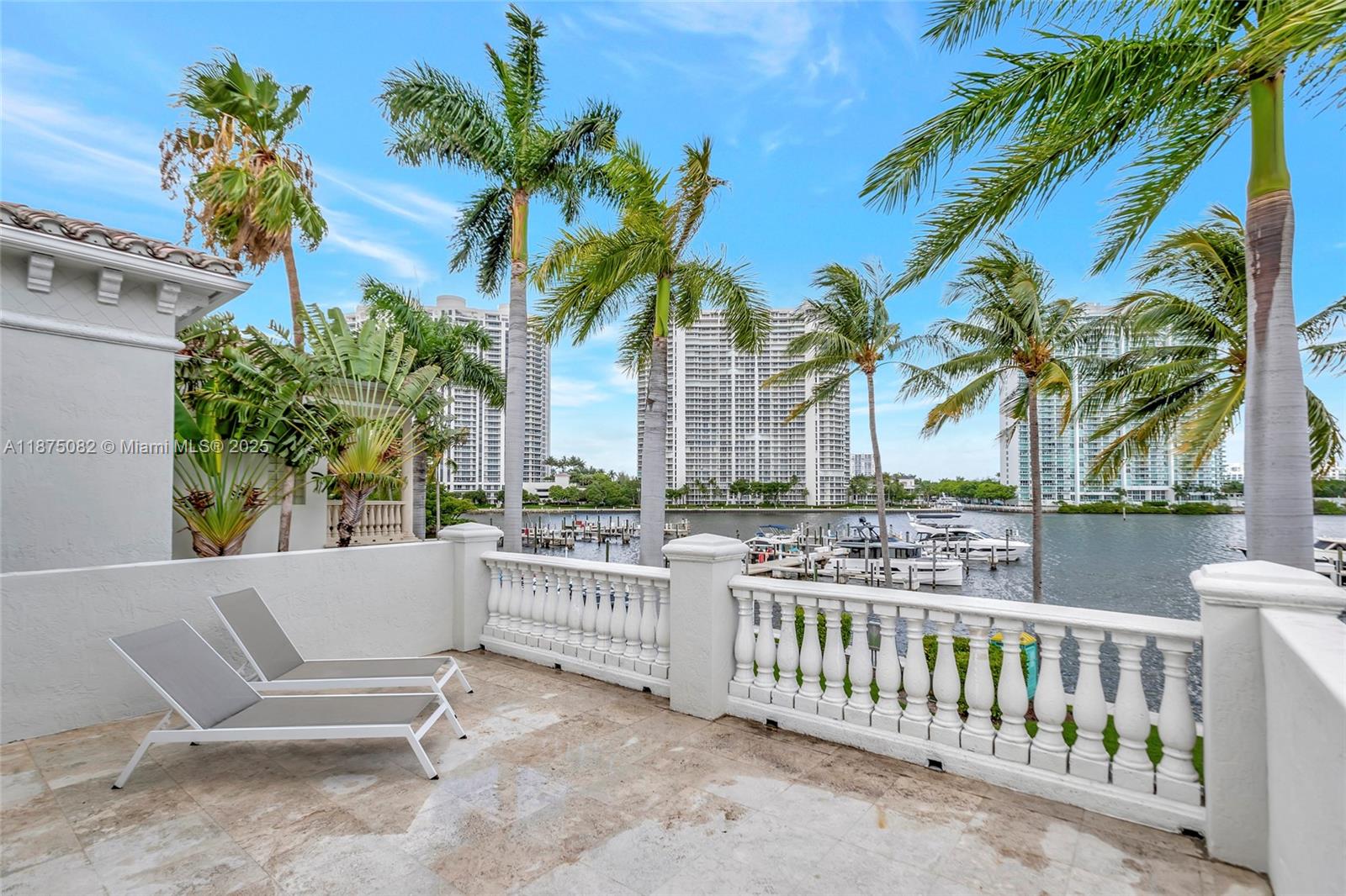 ISLAND ESTATES - Residential