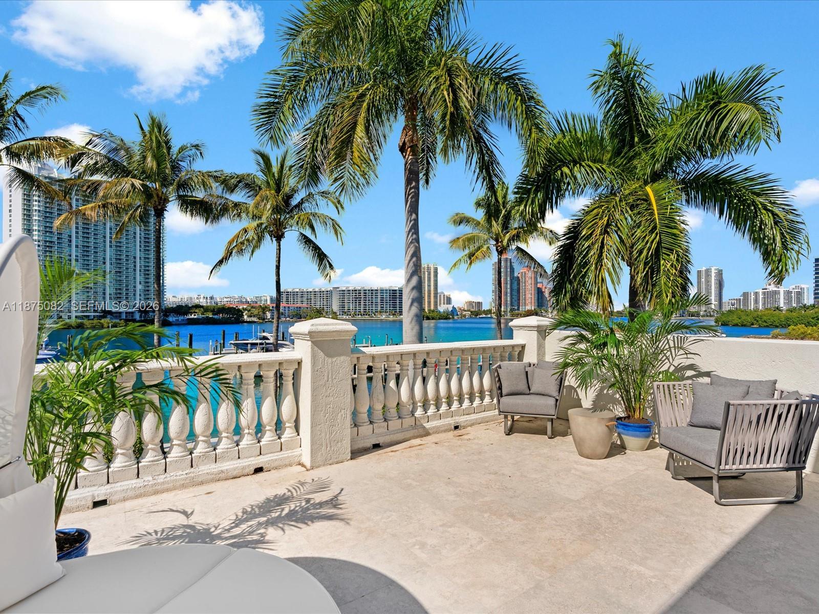 ISLAND ESTATES - Residential