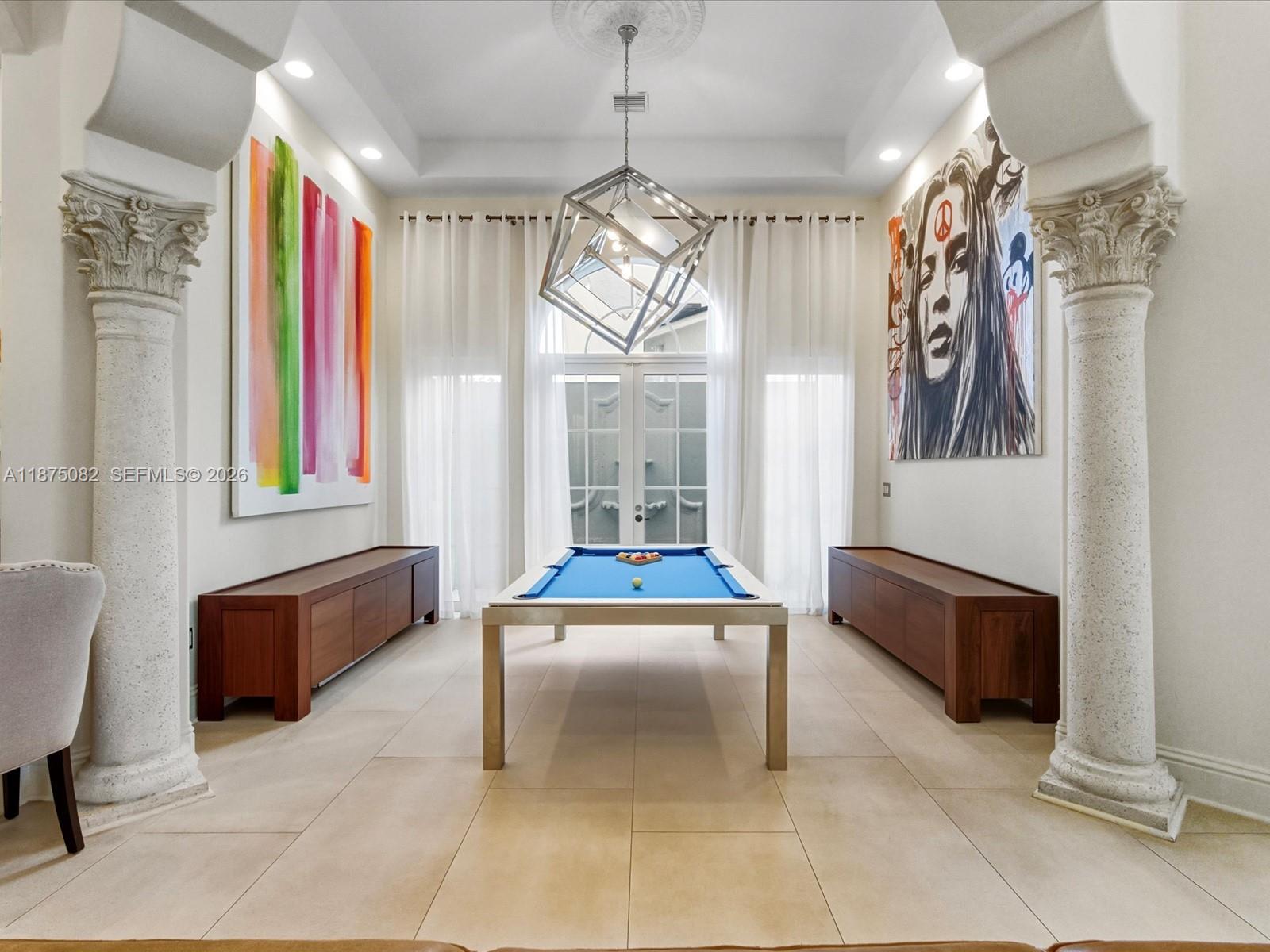 ISLAND ESTATES - Residential