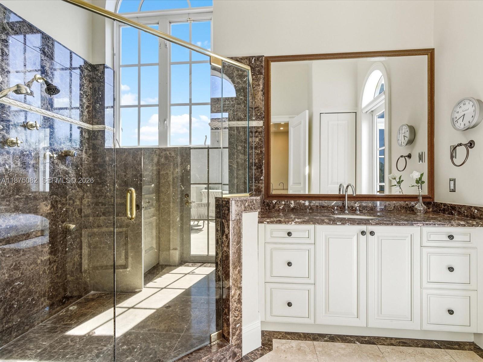 ISLAND ESTATES - Residential