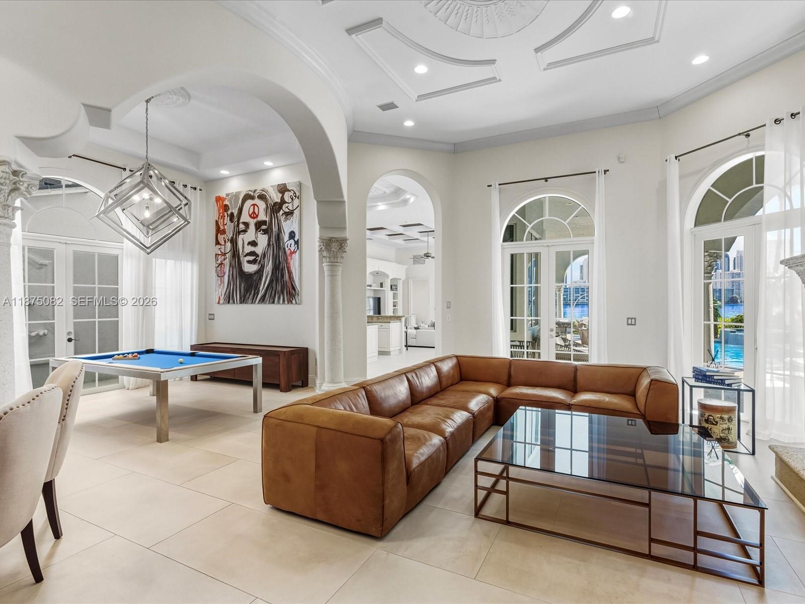 ISLAND ESTATES - Residential