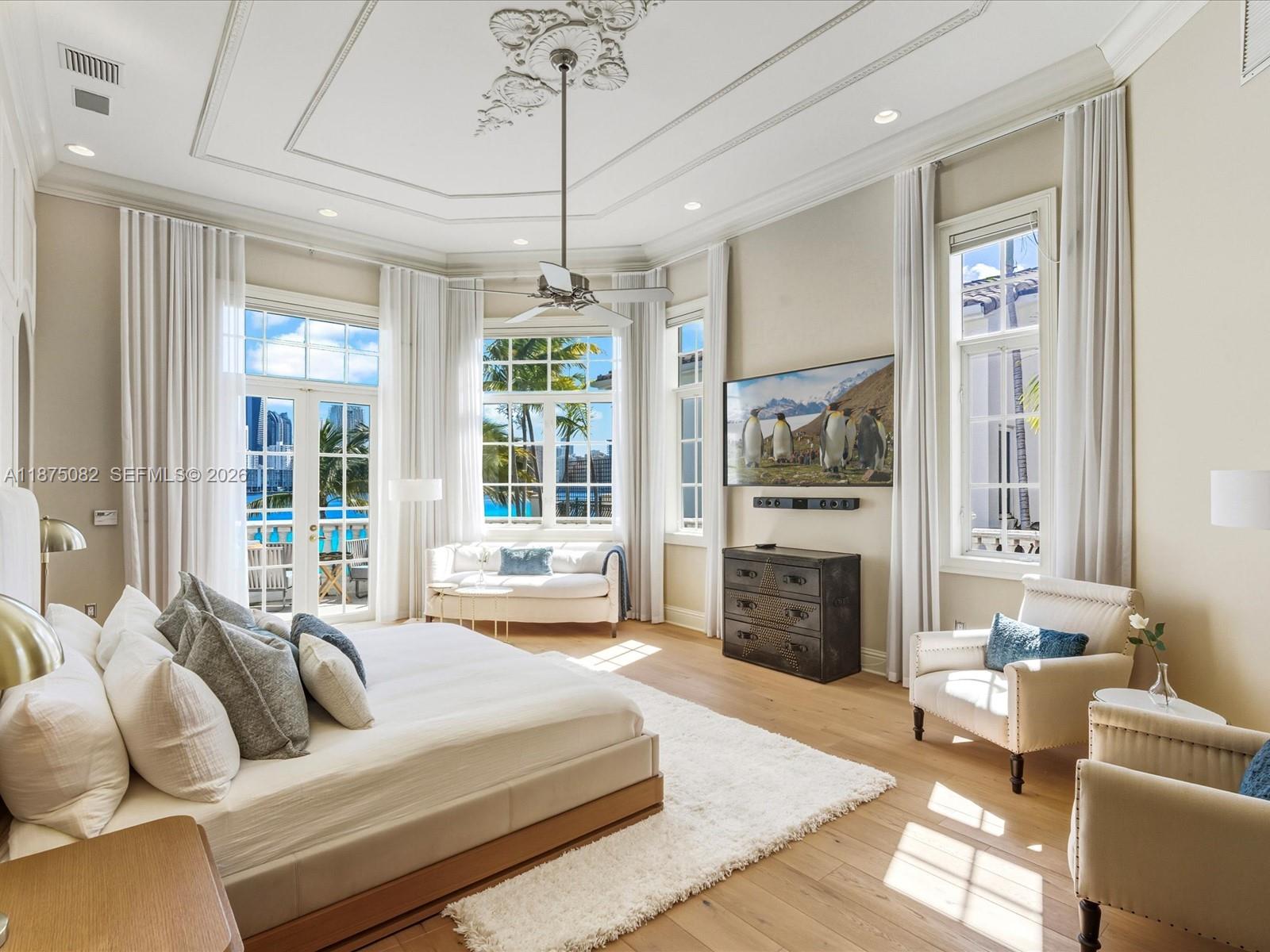 ISLAND ESTATES - Residential