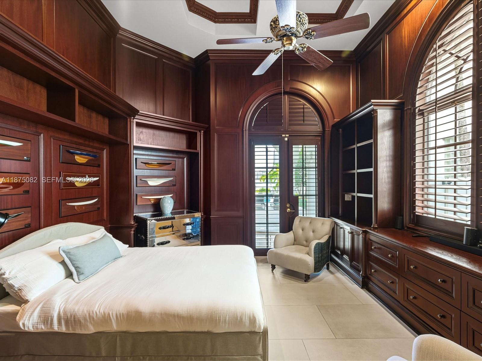 ISLAND ESTATES - Residential