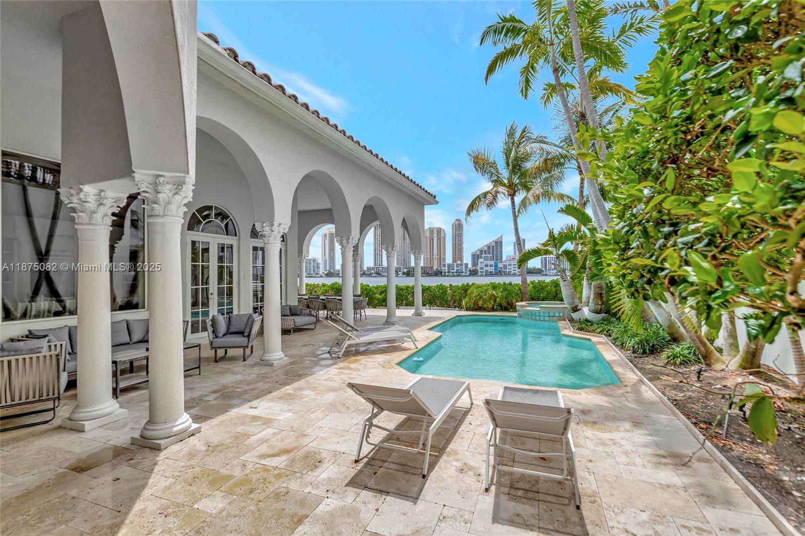 ISLAND ESTATES - Residential