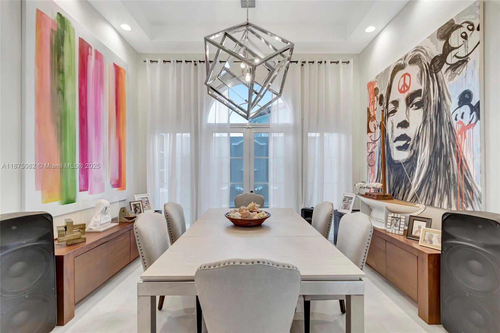ISLAND ESTATES - Residential