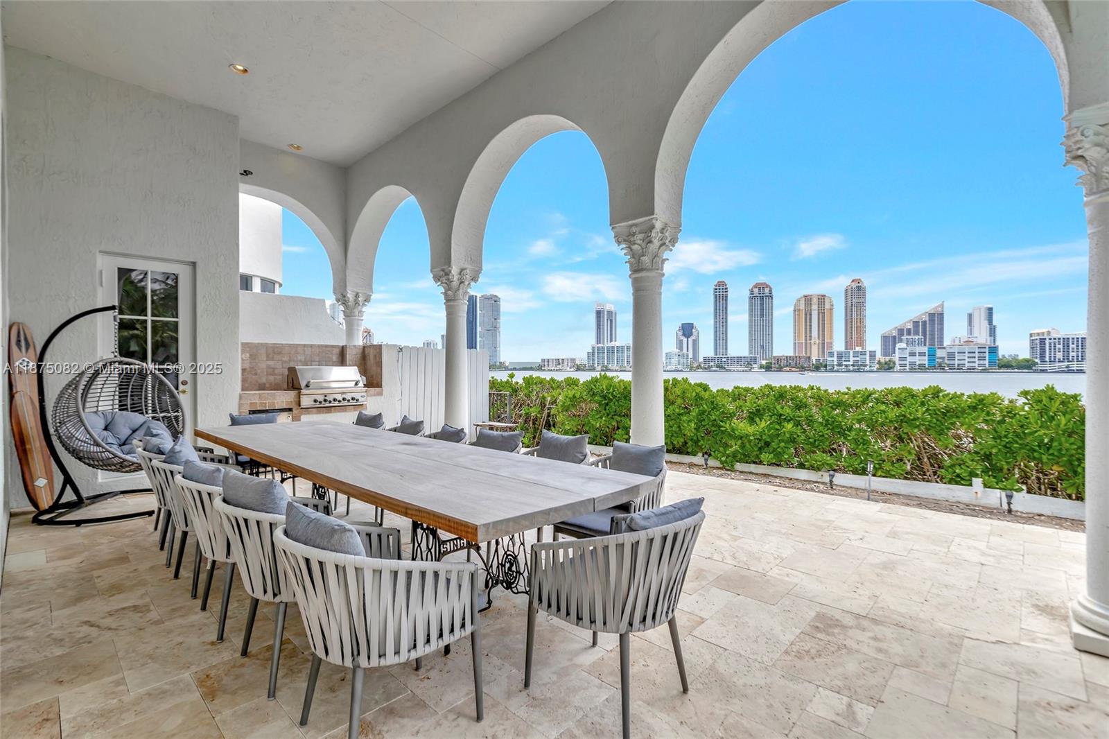 ISLAND ESTATES - Residential