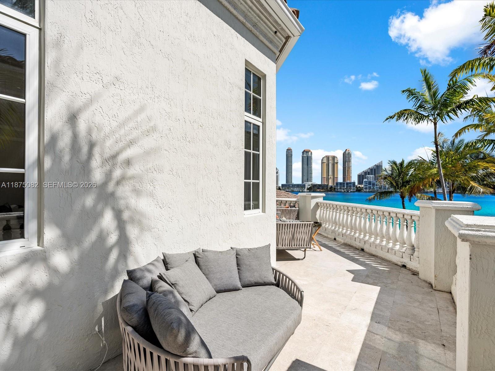 ISLAND ESTATES - Residential