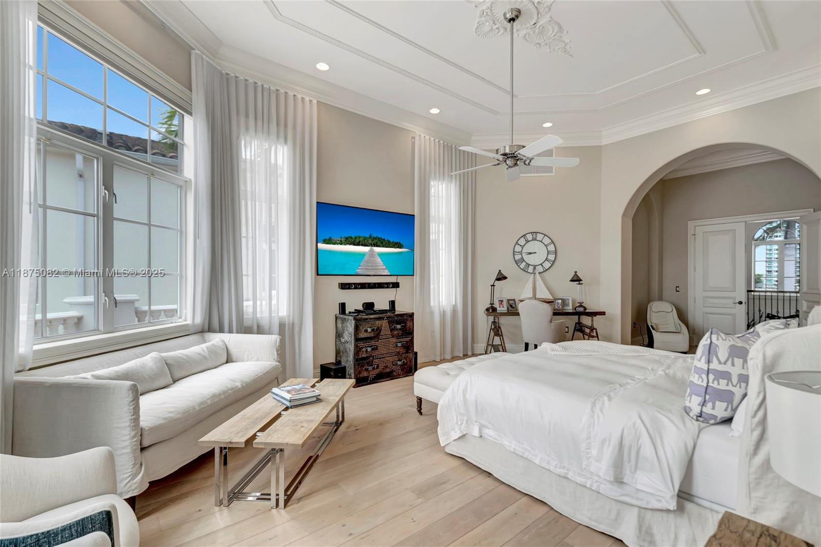 ISLAND ESTATES - Residential