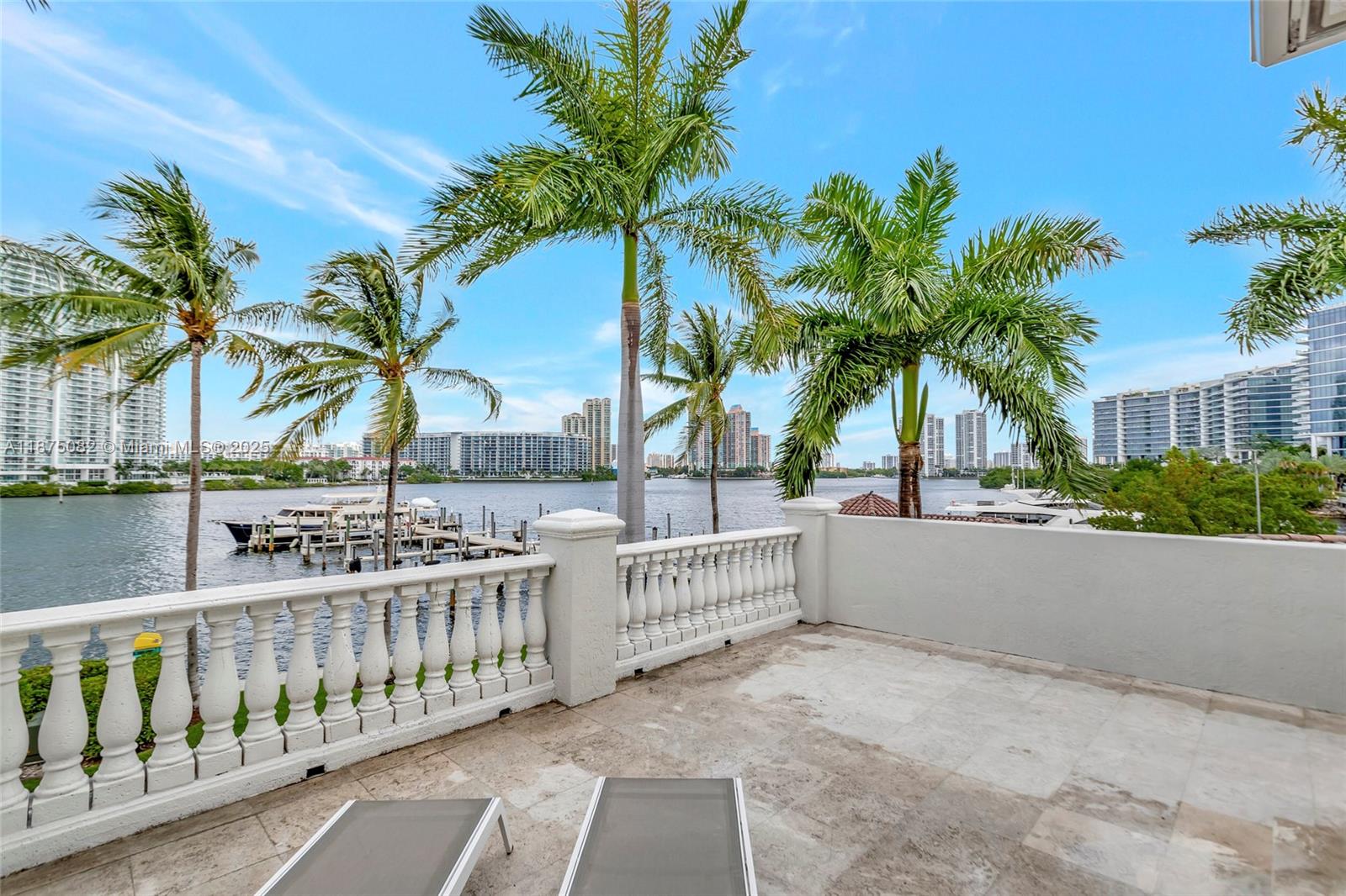 ISLAND ESTATES - Residential