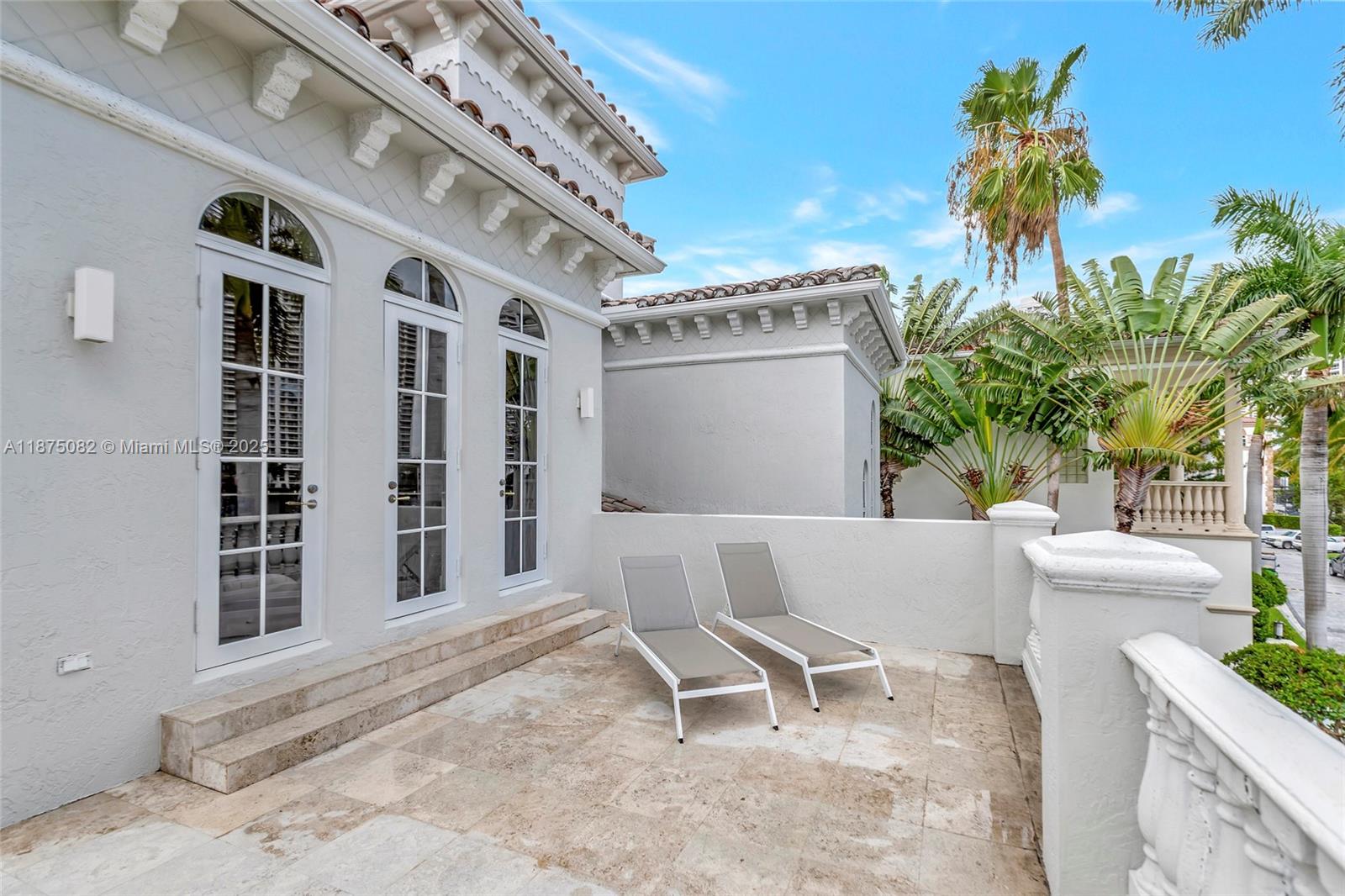 ISLAND ESTATES - Residential