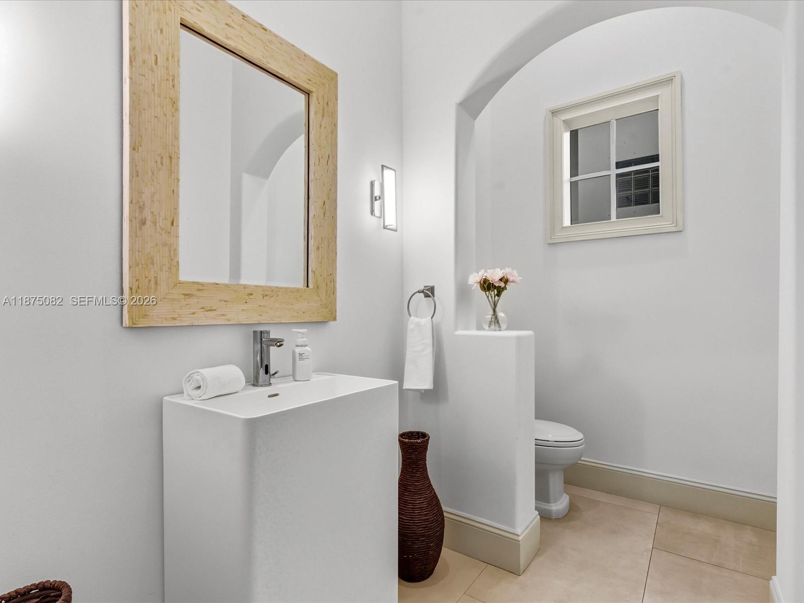 ISLAND ESTATES - Residential