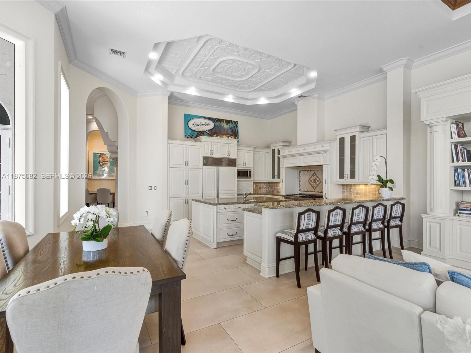 ISLAND ESTATES - Residential