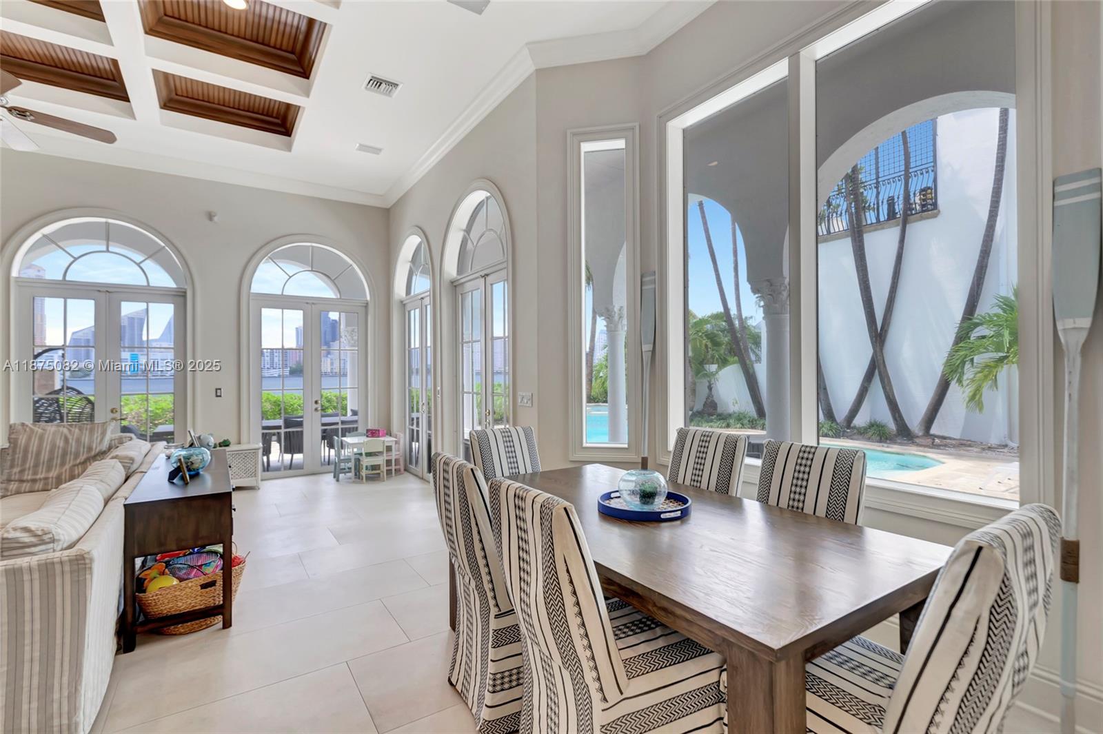 ISLAND ESTATES - Residential