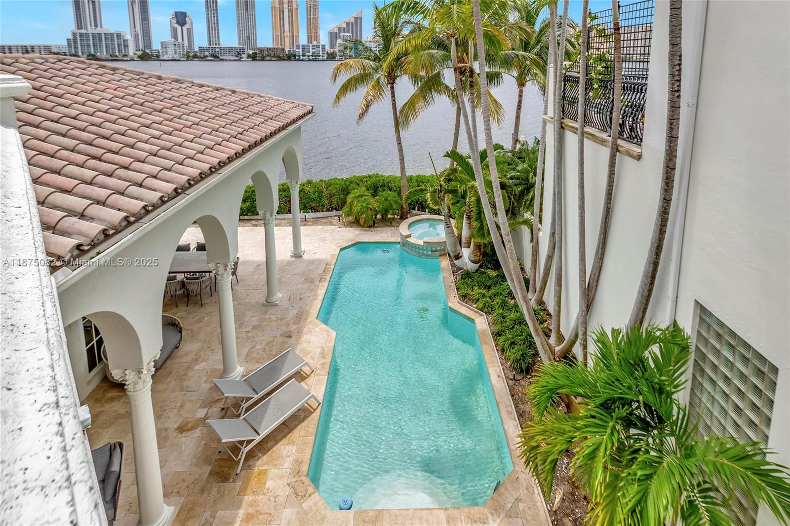 ISLAND ESTATES - Residential