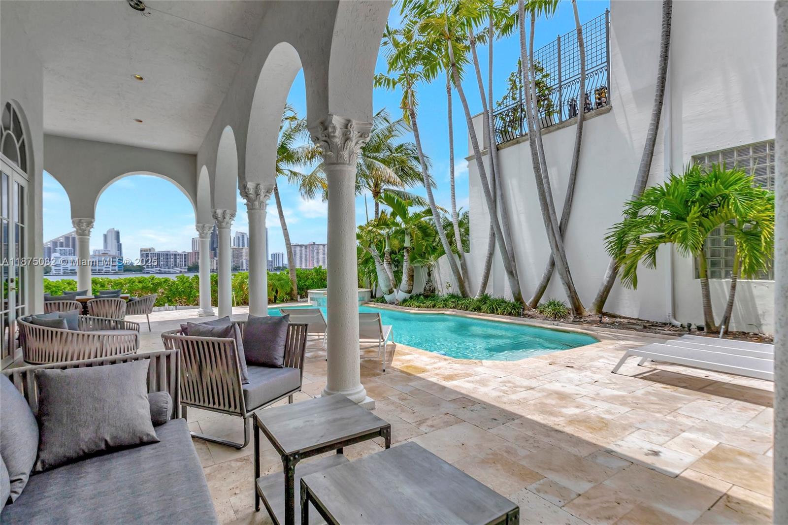 ISLAND ESTATES - Residential