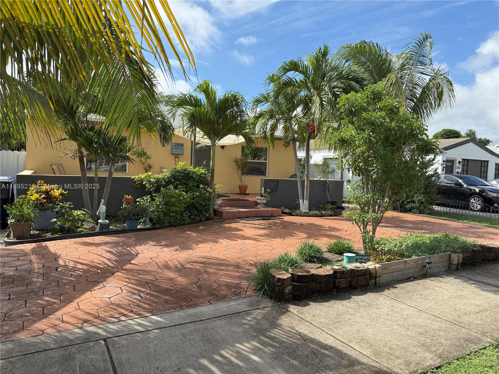 SOUTH HOLLYWOOD AMD PLAT - Residential