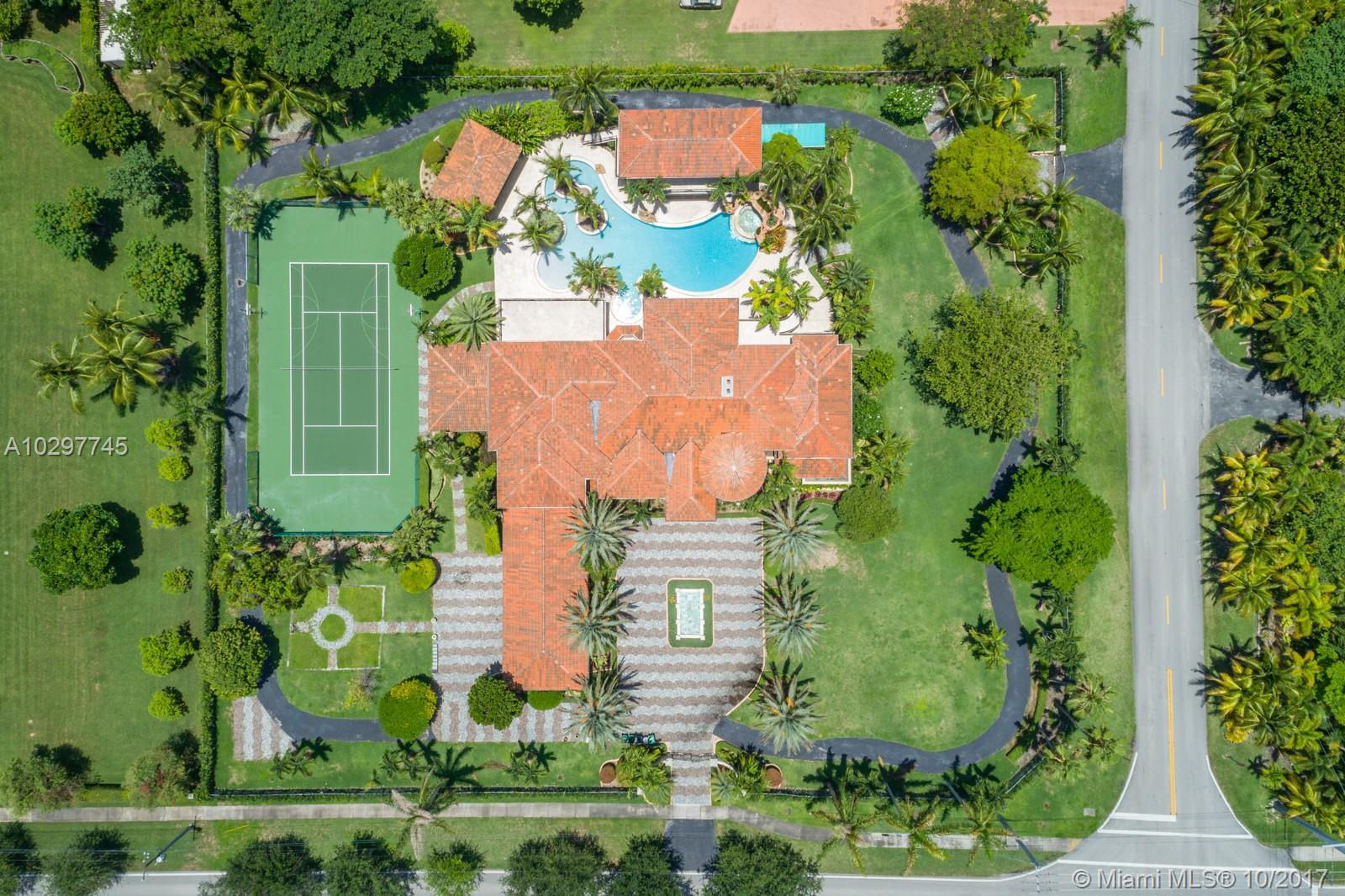 LOS PINOS - Residential