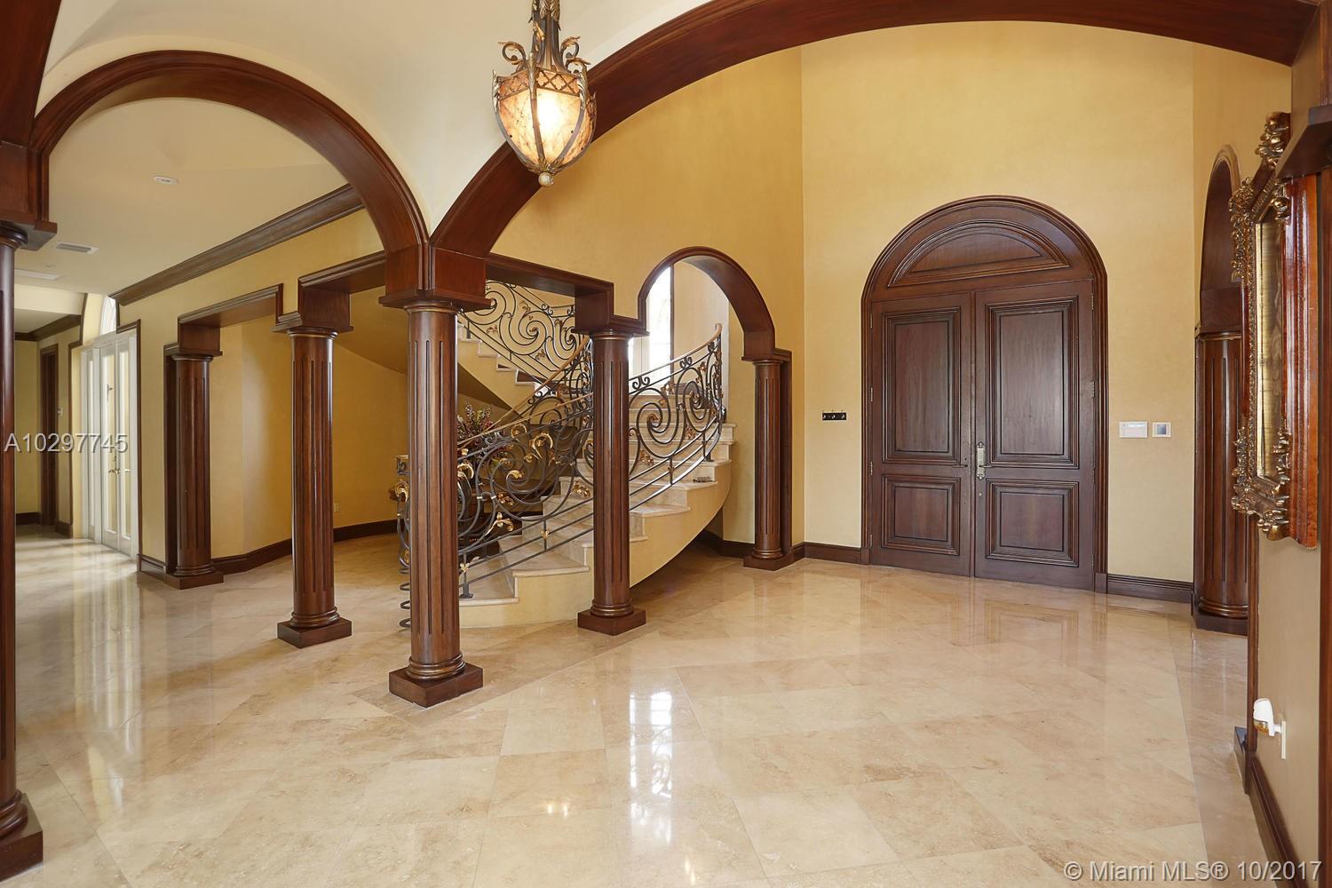 LOS PINOS - Residential