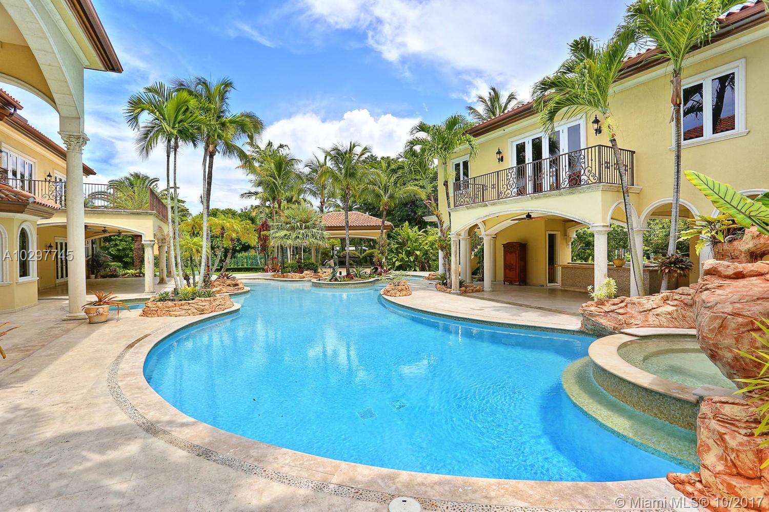 LOS PINOS - Residential