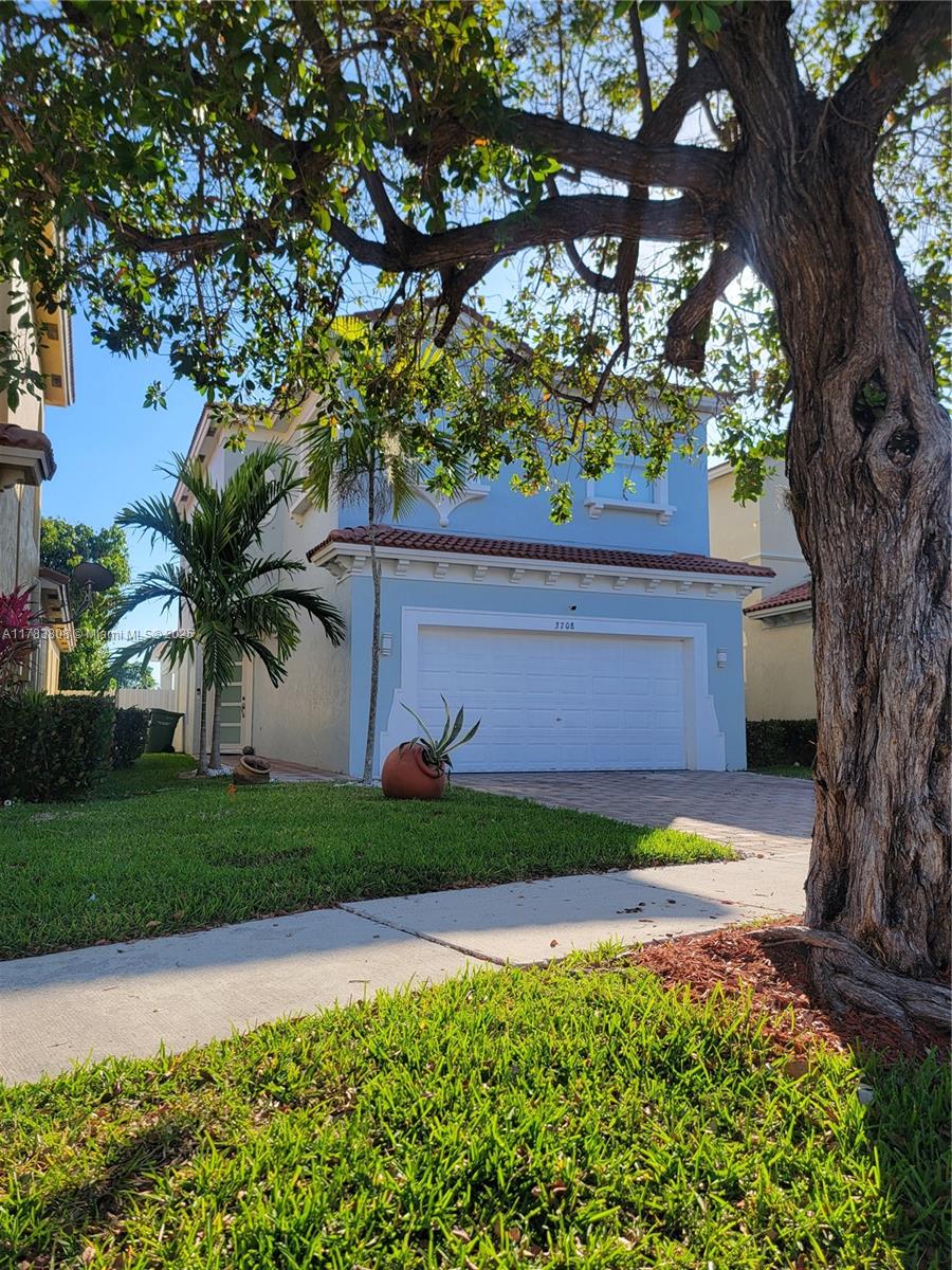 Property for Sale at 3708 Ne 22nd Pl, Homestead, Miami-Dade County, Florida - Bedrooms: 3 
Bathrooms: 3  - $550,000