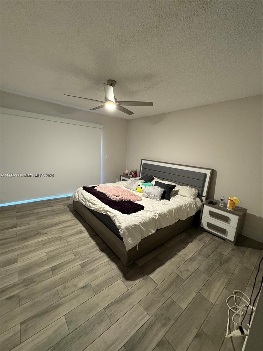 PEMBROKE LAKES SOUTH - Residential