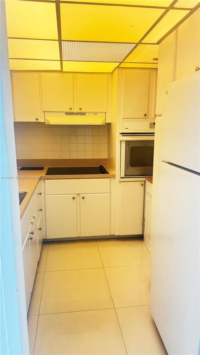 MIRADOR 1200 CONDO - Residential