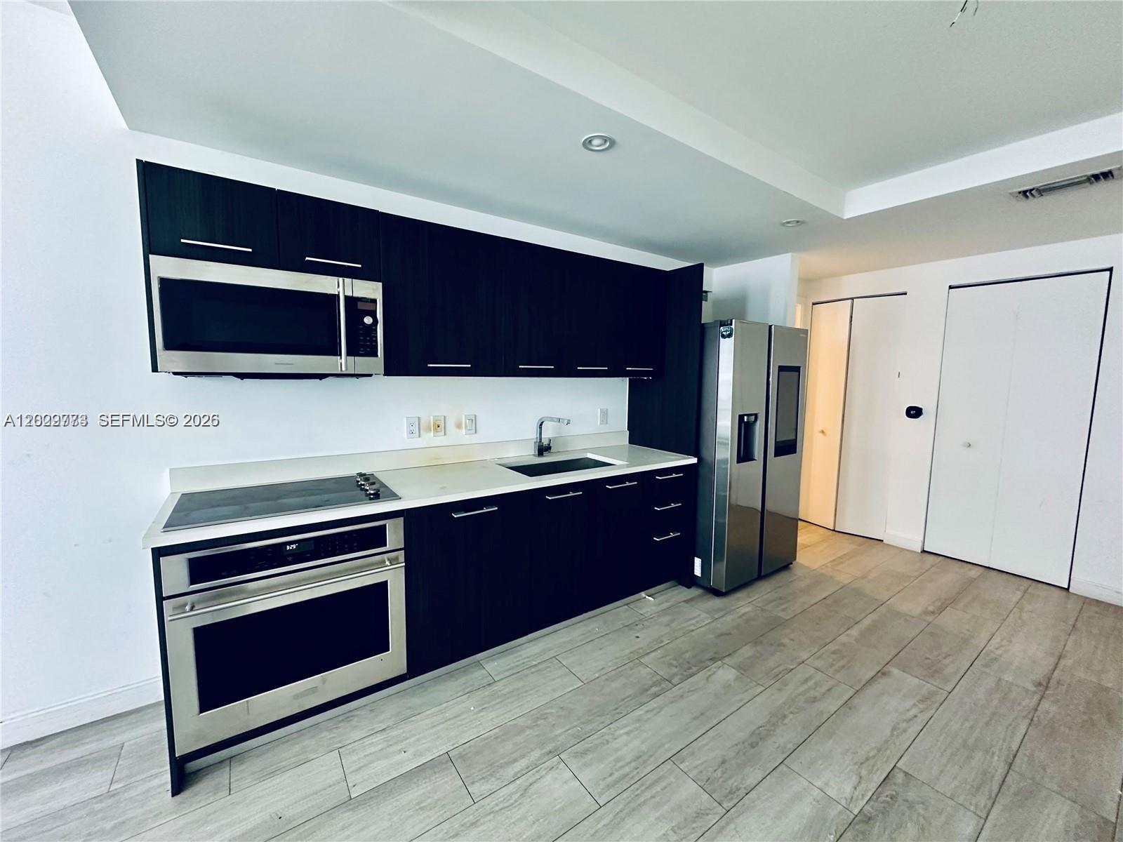 55 SW 9th St 3409