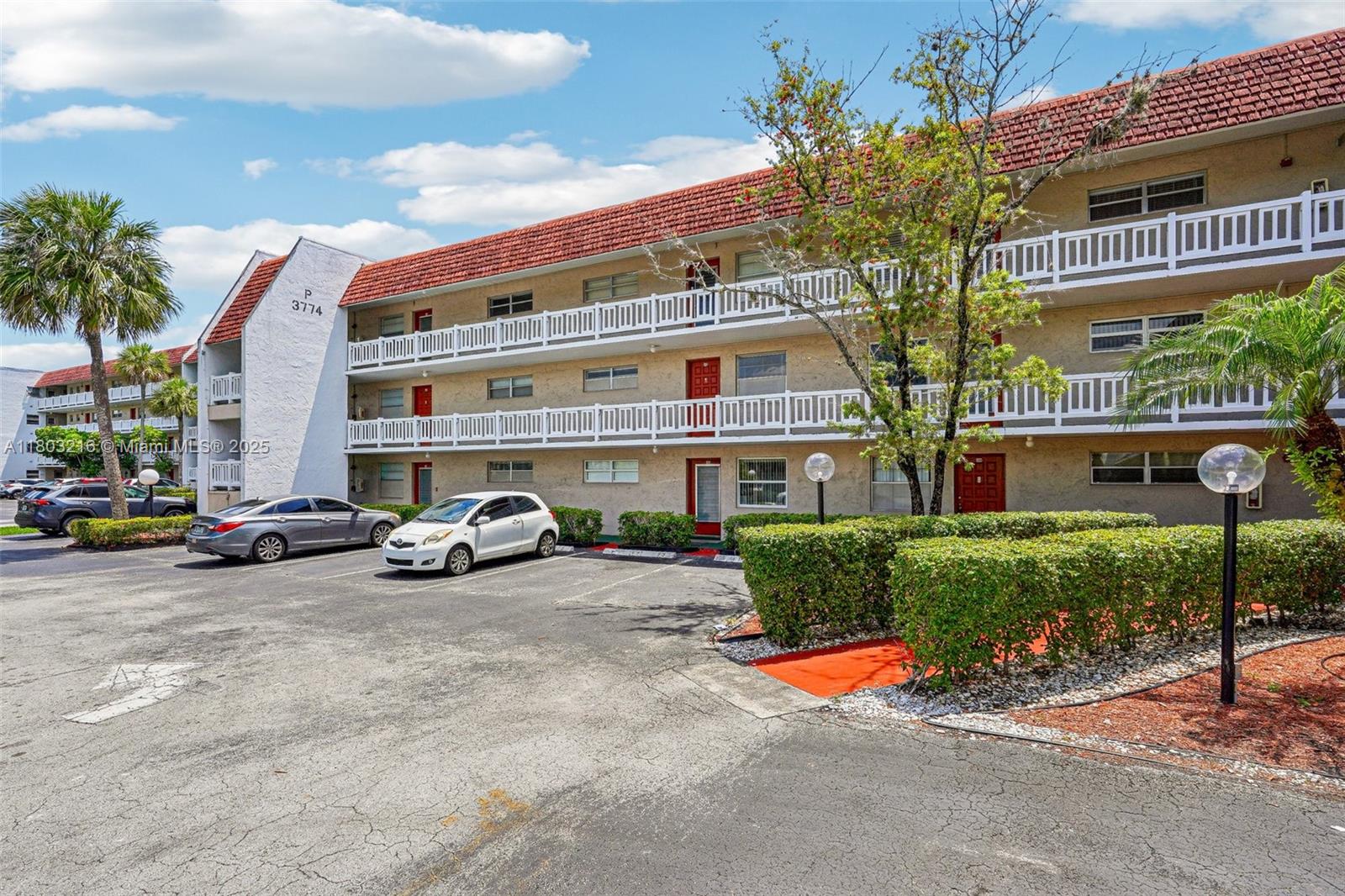 LAS VISTAS P-R IN INVERRA - Residential