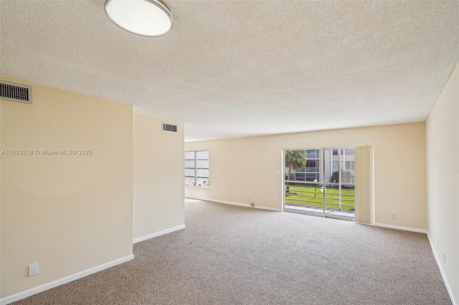 LAS VISTAS P-R IN INVERRA - Residential