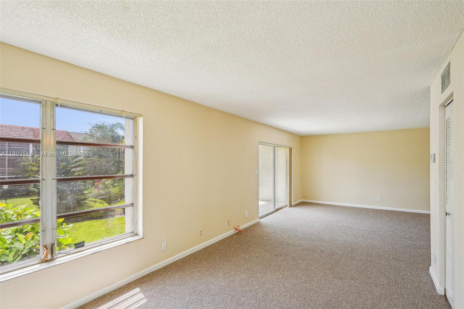 LAS VISTAS P-R IN INVERRA - Residential