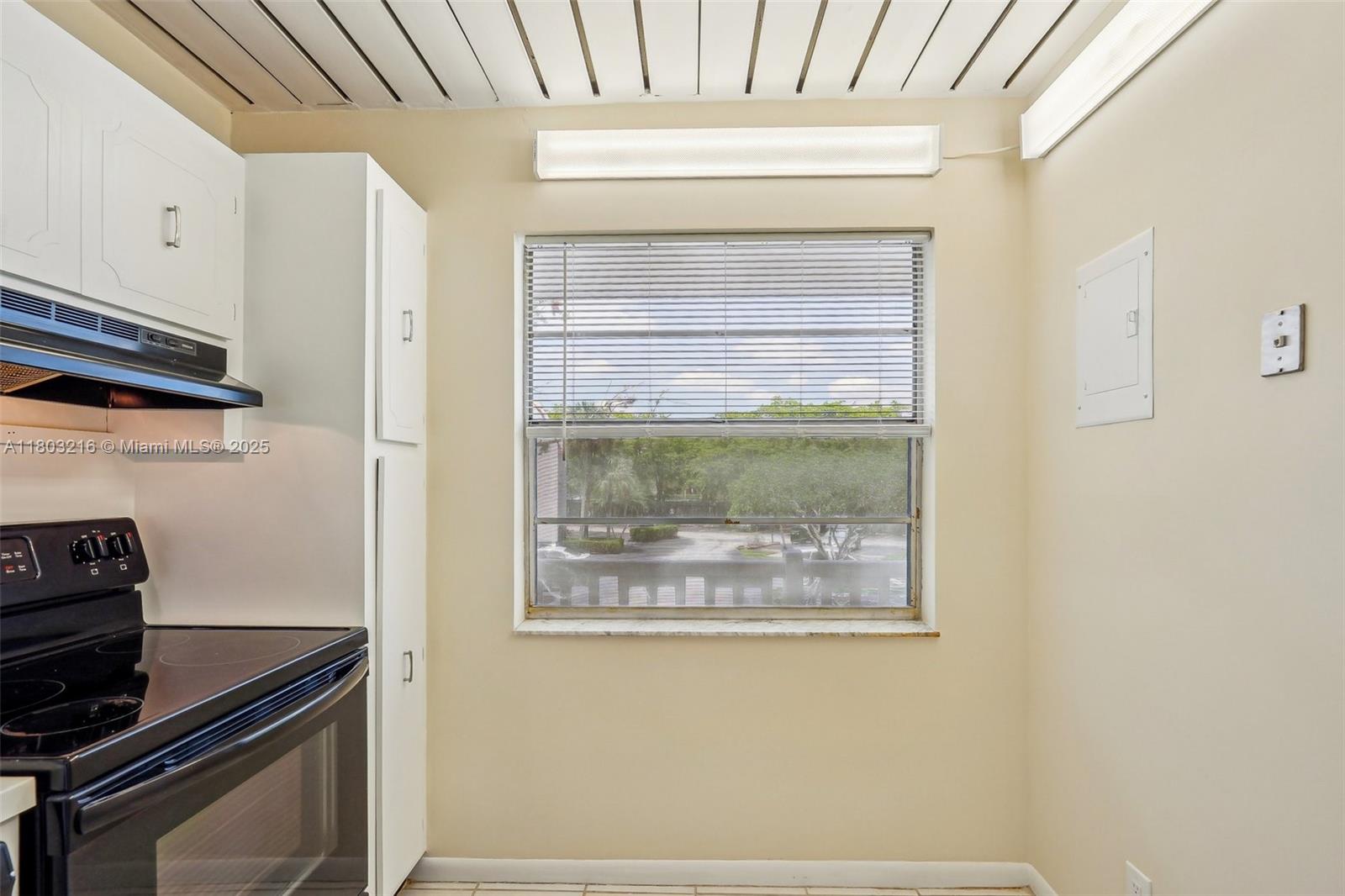 LAS VISTAS P-R IN INVERRA - Residential