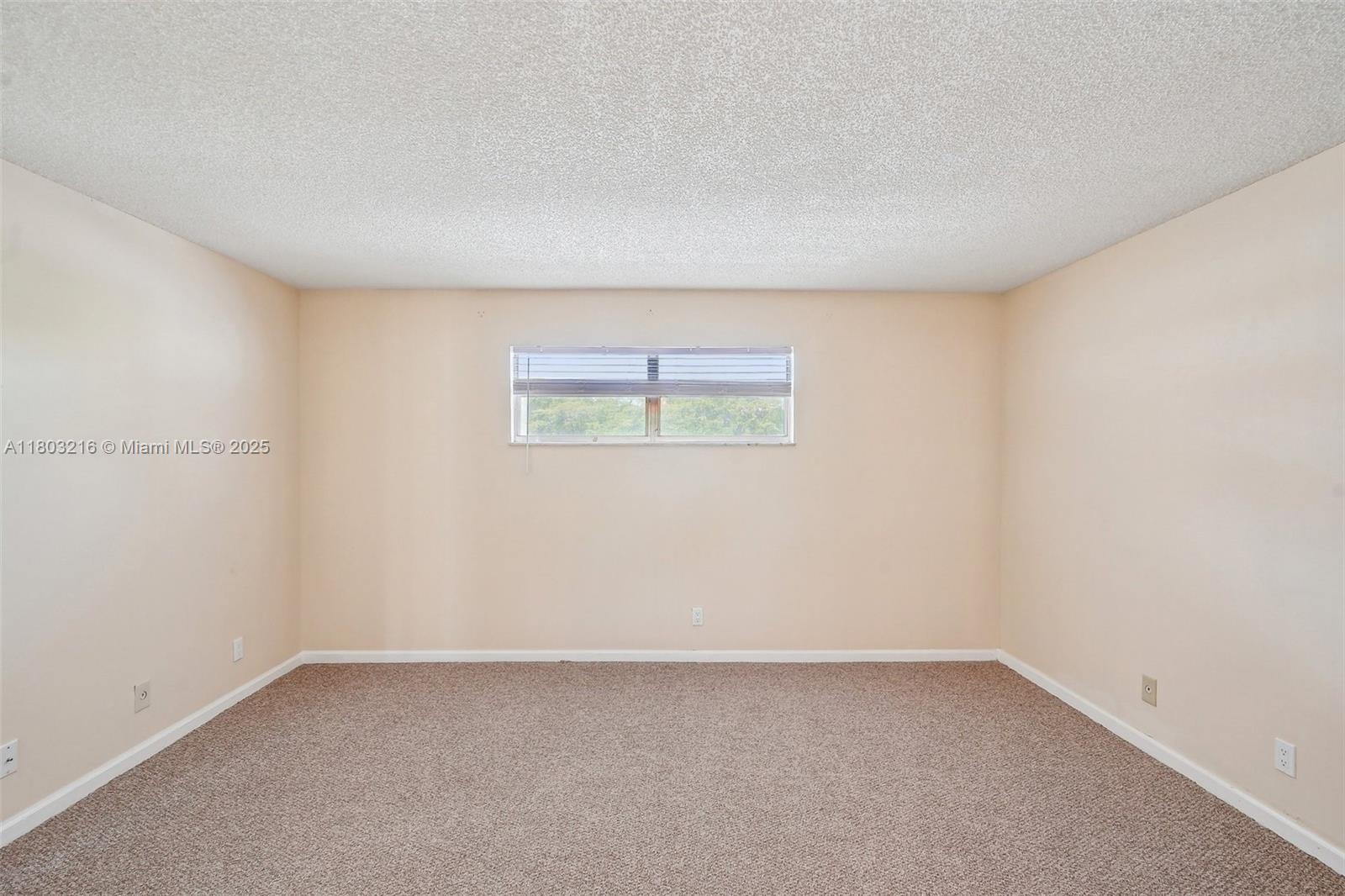 LAS VISTAS P-R IN INVERRA - Residential