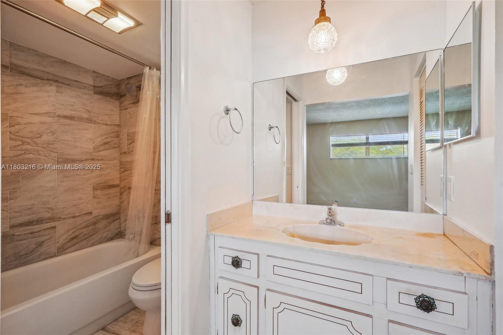 LAS VISTAS P-R IN INVERRA - Residential