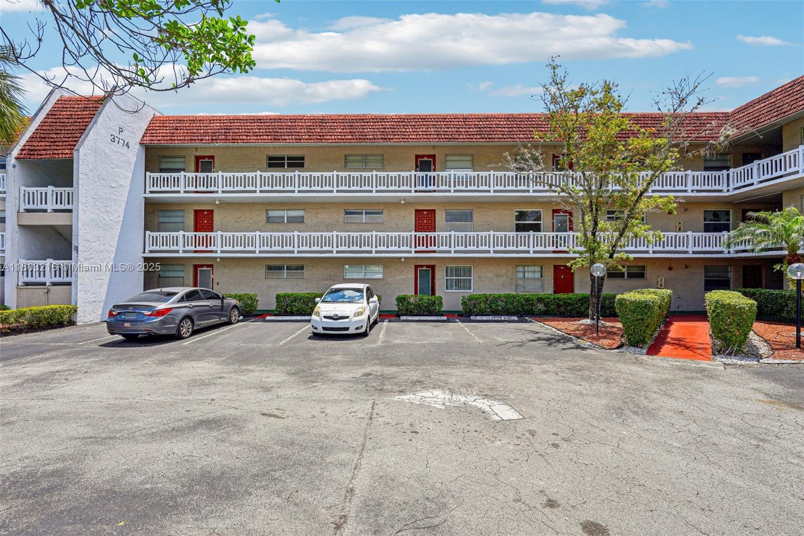 LAS VISTAS P-R IN INVERRA - Residential