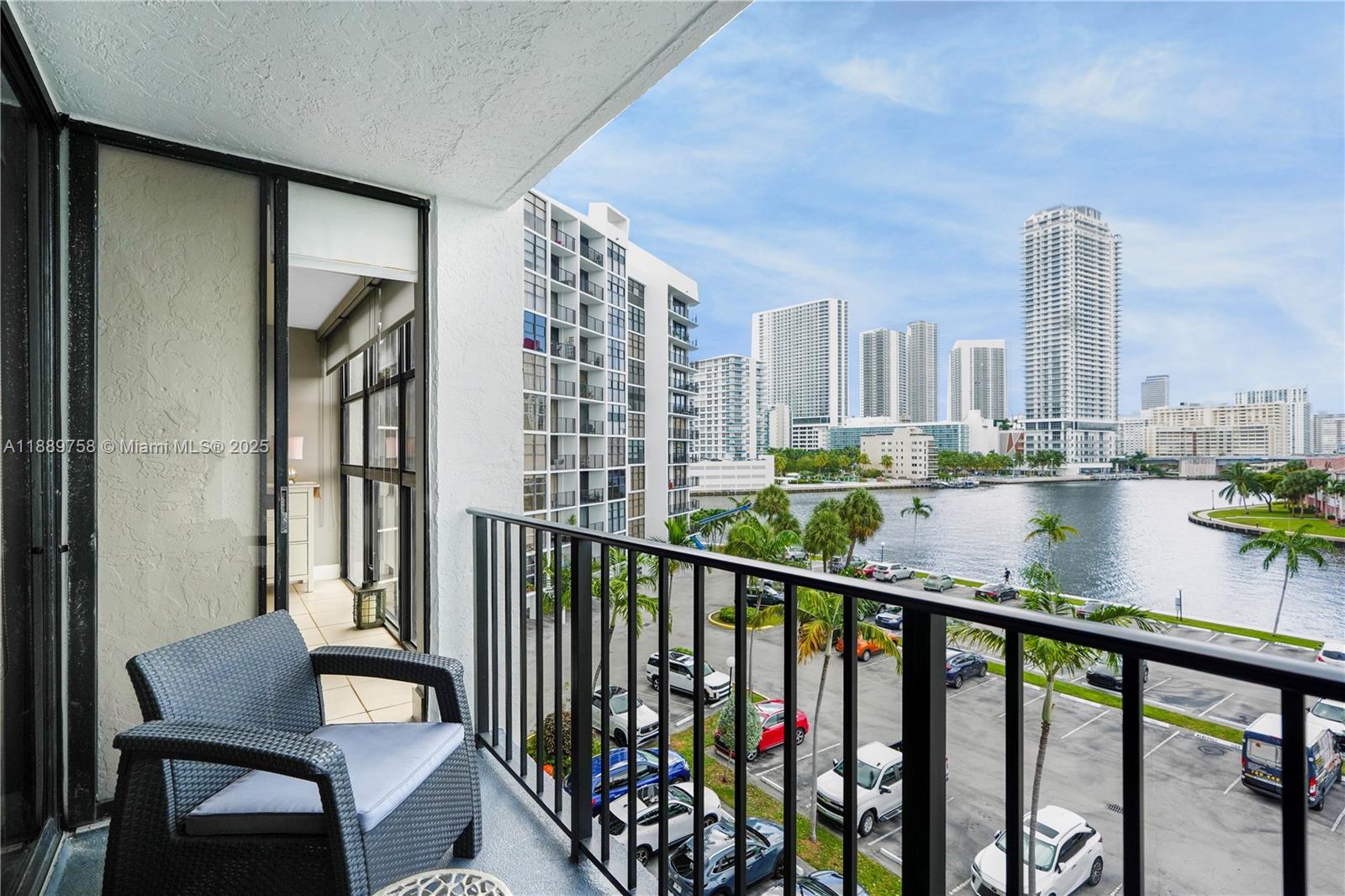 200 LESLIE CONDO - Residential Lease