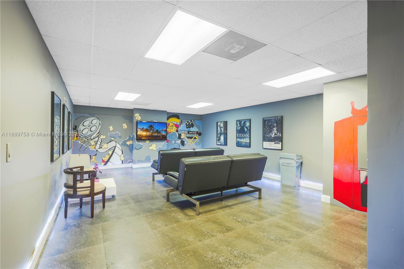 200 LESLIE CONDO - Residential Lease