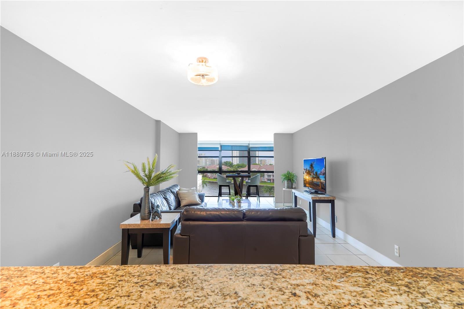 200 LESLIE CONDO - Residential Lease