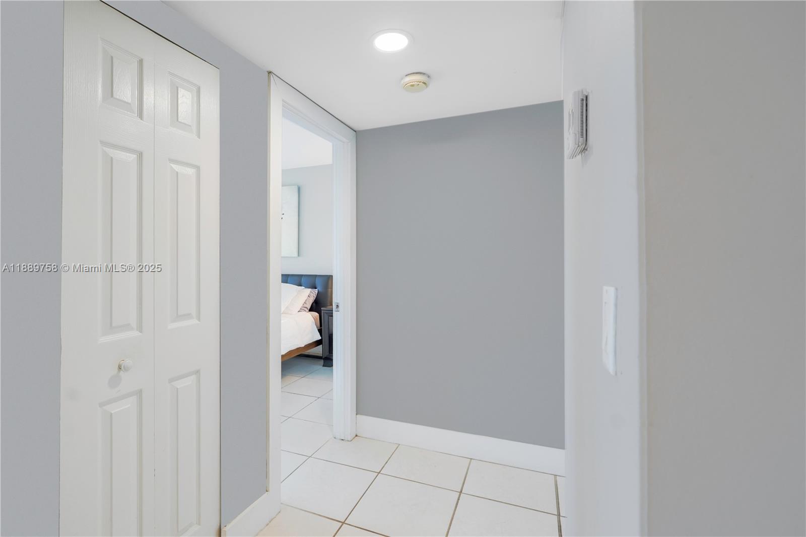 200 LESLIE CONDO - Residential Lease