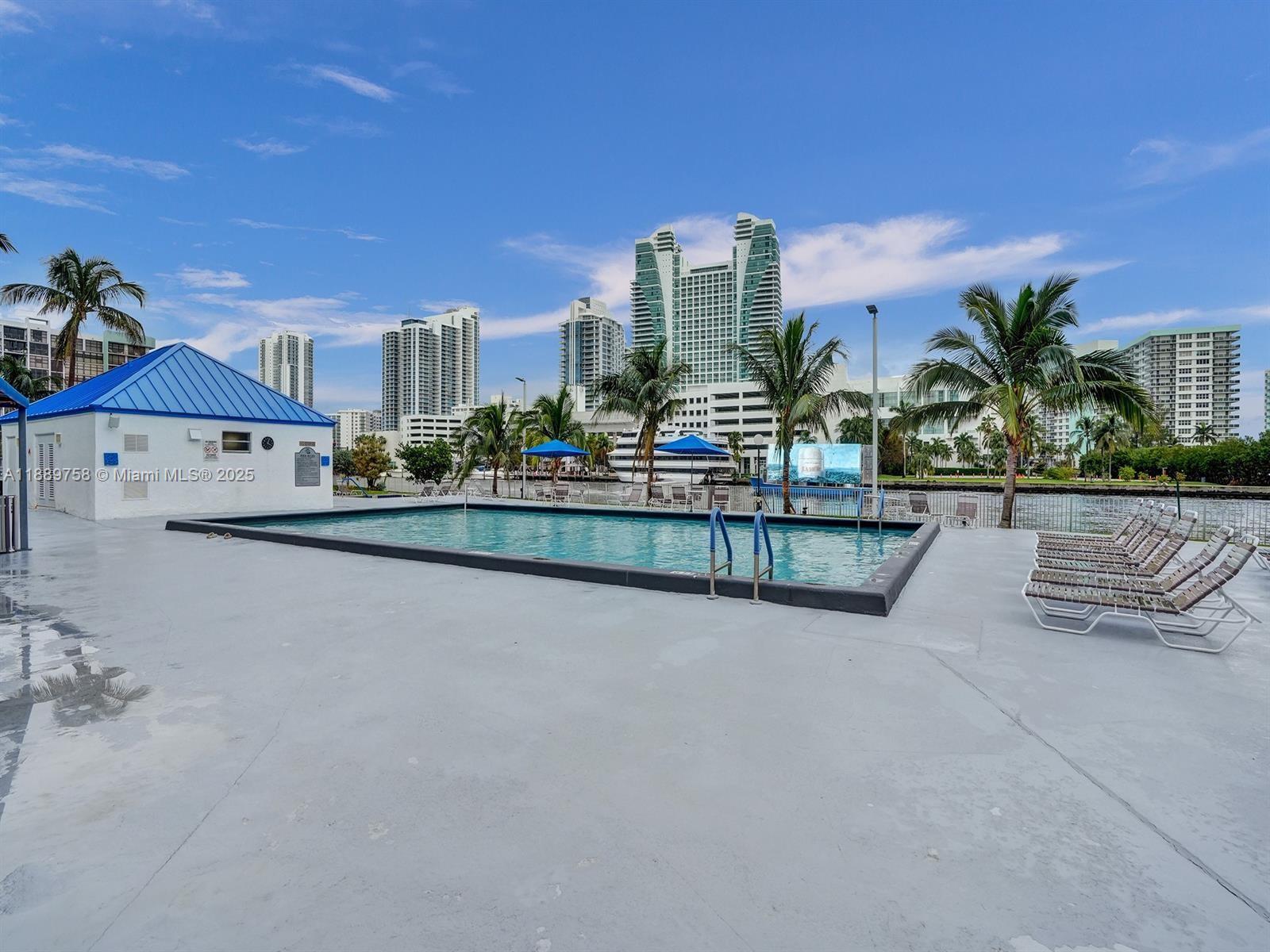 200 LESLIE CONDO - Residential Lease