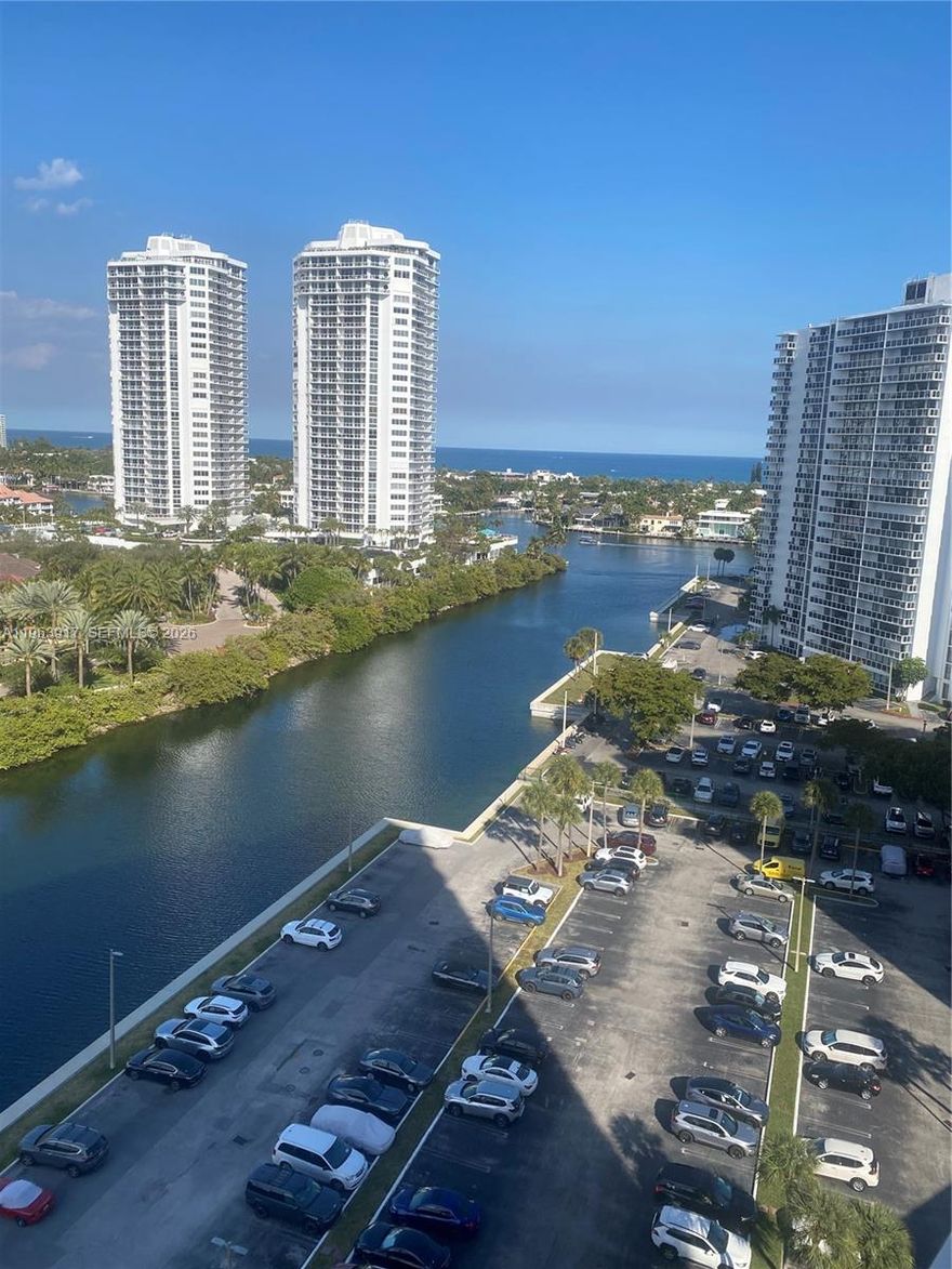 Spectacular water view !!walk in the amazing gulf course Aventura Mall , water ways and much more .Enjoy the water/intra-coastal view priceless.
A lot amenities including a pool W/spa, Sauna  fitness center , 24 hours security 
Excellent location .