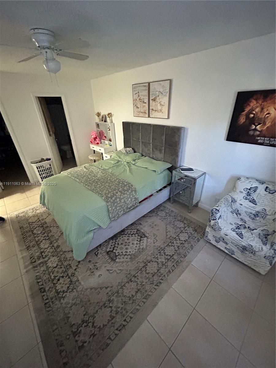 VENETIAN GARDENS AT COUNT - Residential