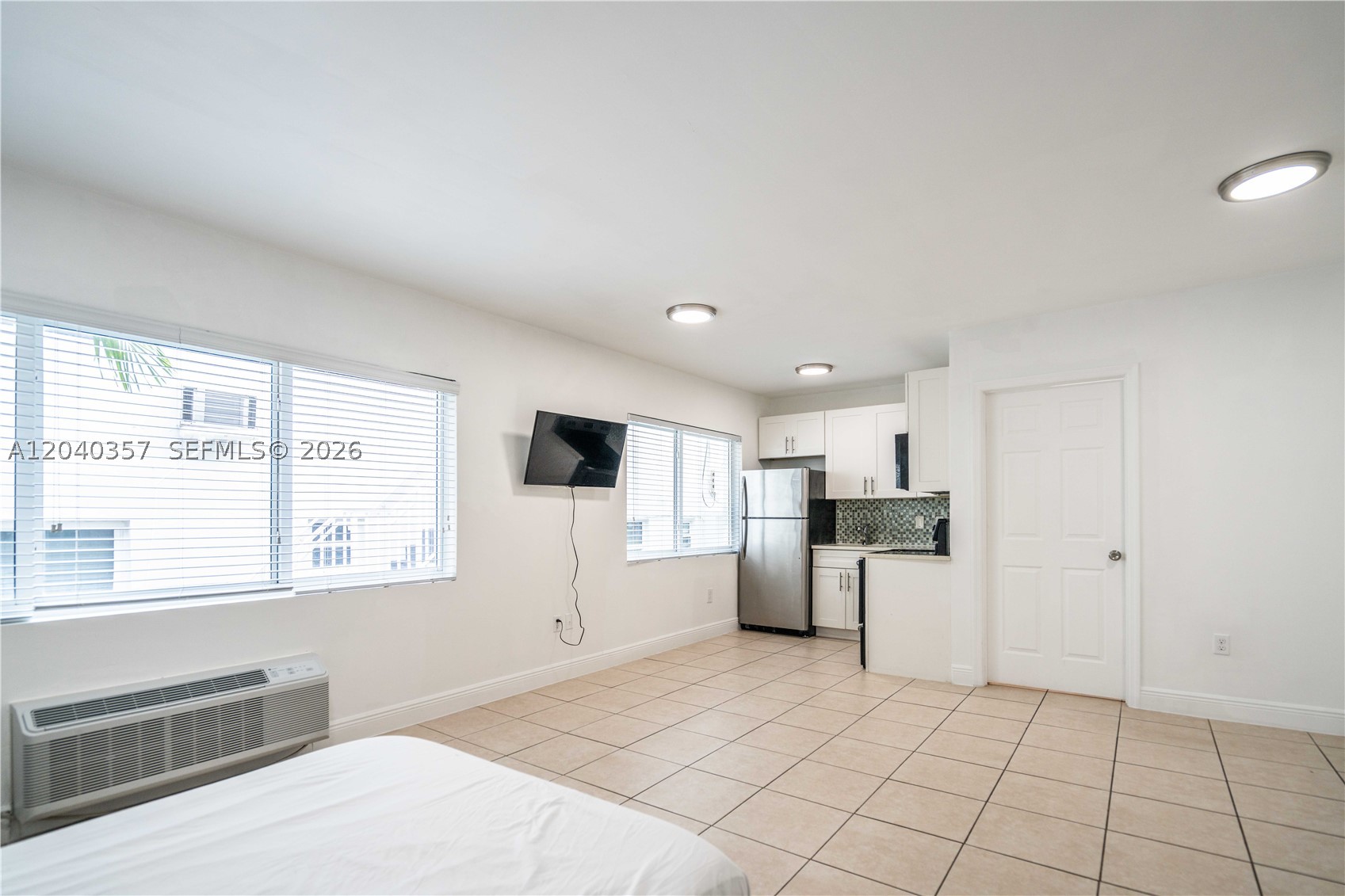 6971 Carlyle Ave 107