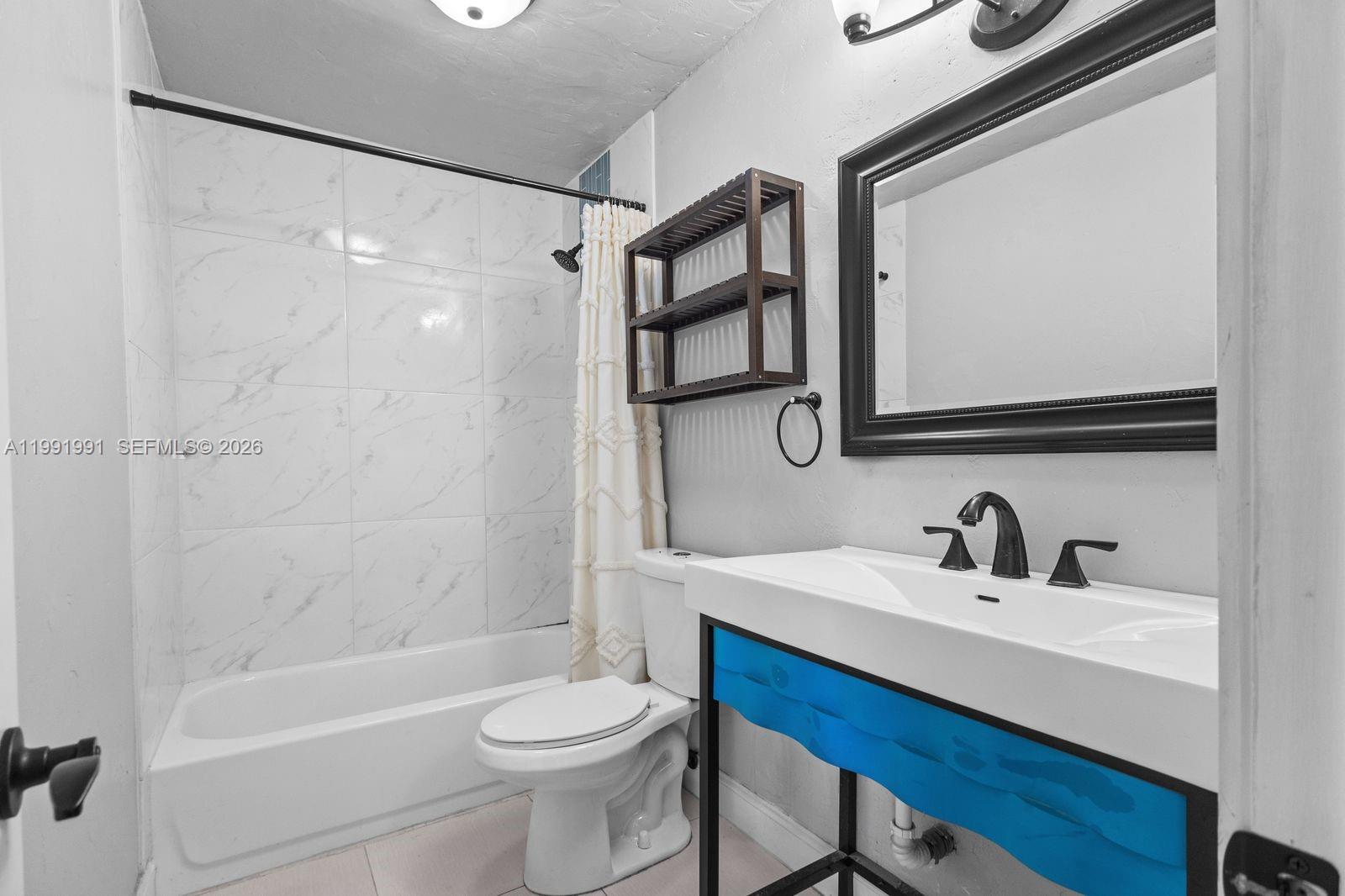 ARROWHEAD GOLF & TENNIS C - Residential