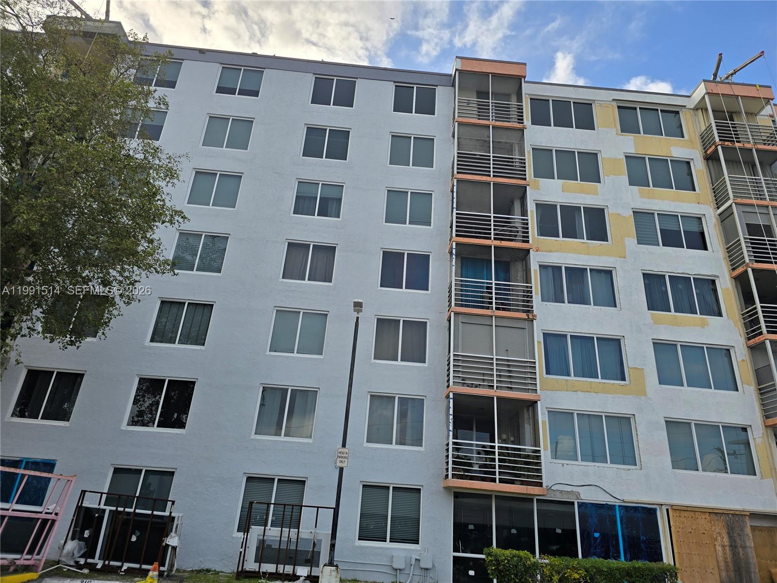 GREYNOLDS PARK CLUB CONDO - Residential