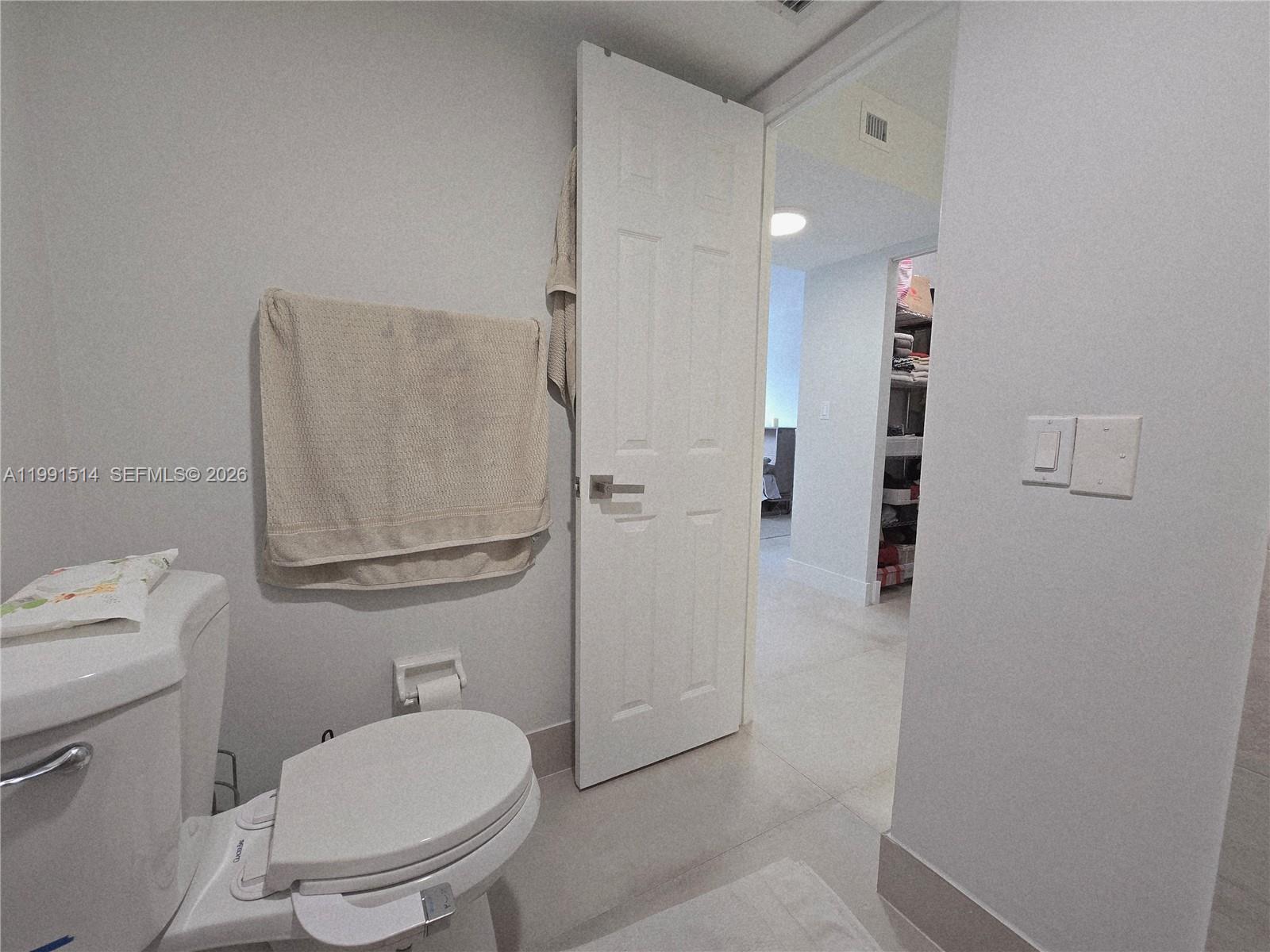 GREYNOLDS PARK CLUB CONDO - Residential