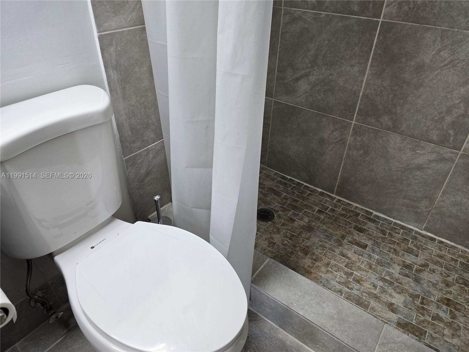 GREYNOLDS PARK CLUB CONDO - Residential