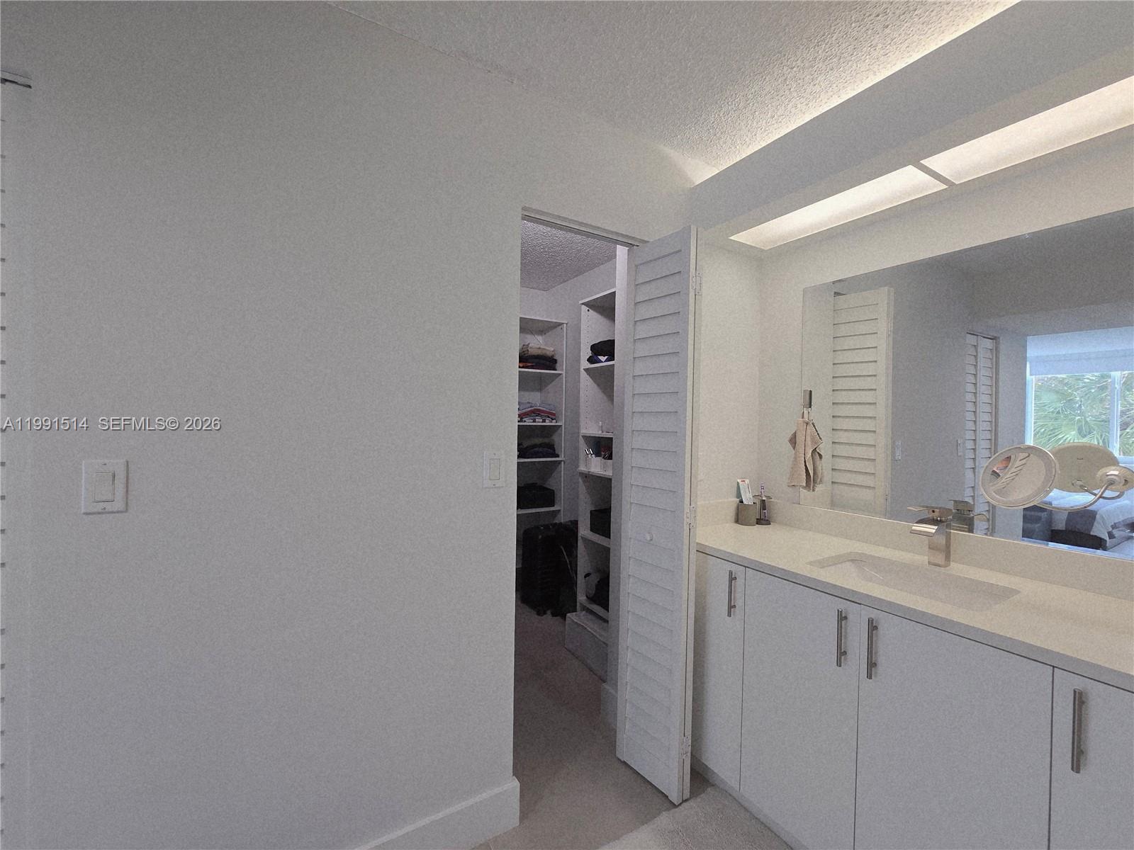 GREYNOLDS PARK CLUB CONDO - Residential