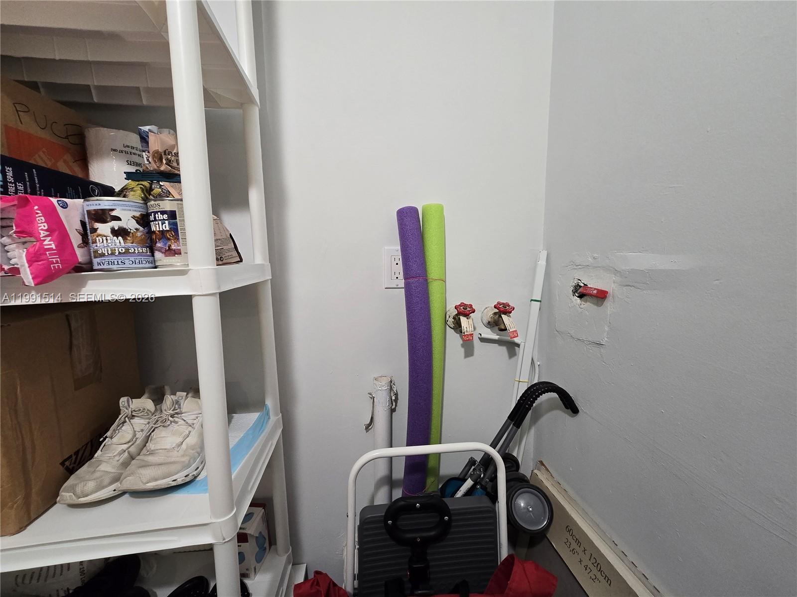 GREYNOLDS PARK CLUB CONDO - Residential